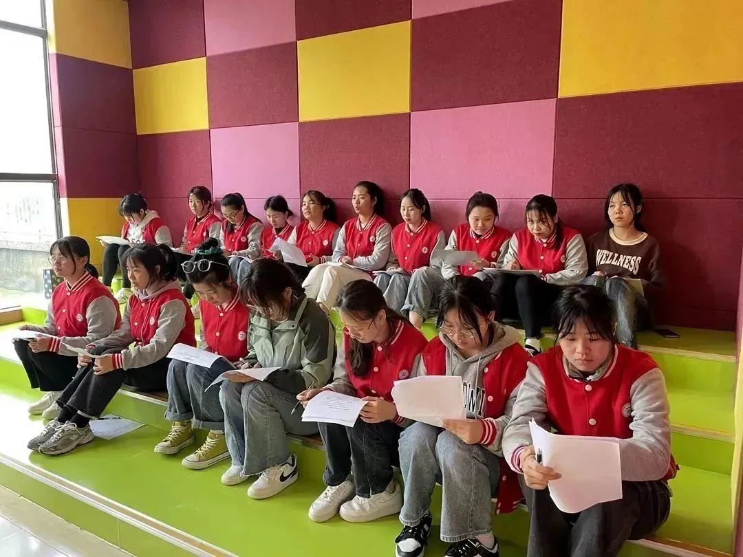 e34448f4803f561638e32ffb19901d69.jpg e34448f4803f561638e32ffb19901d69.jpg