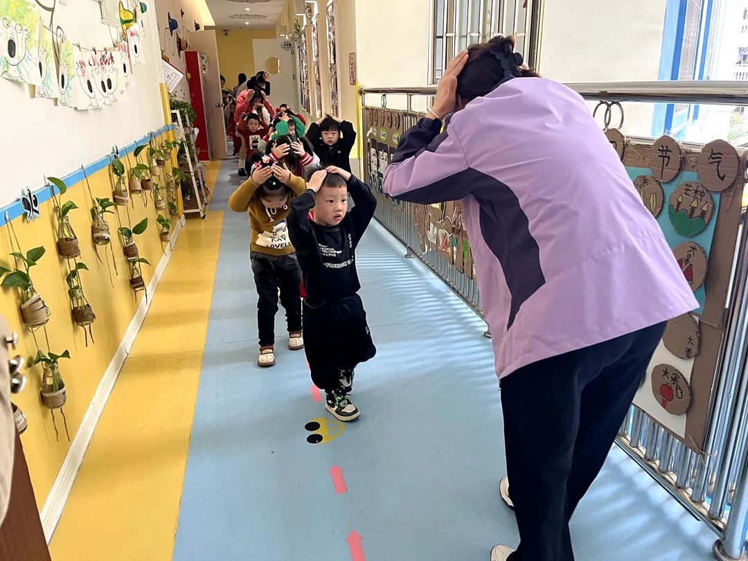 8ec2cced57b8a7cfbf6b0d218ede5e3b.jpg 8ec2cced57b8a7cfbf6b0d218ede5e3b.jpg