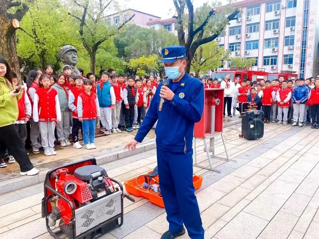 9e8876f4d90c0ee2986350d38ee0e522.jpg 9e8876f4d90c0ee2986350d38ee0e522.jpg